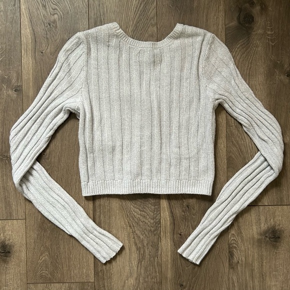 Hollister grey cropped cardigan - Picture 2 of 5